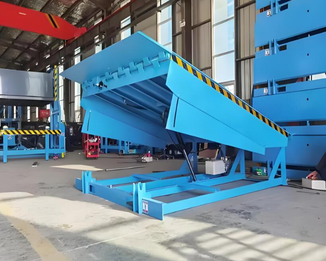 群英乡固定式登车桥